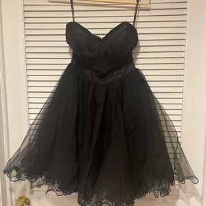 Elegant Black Strapless Dress